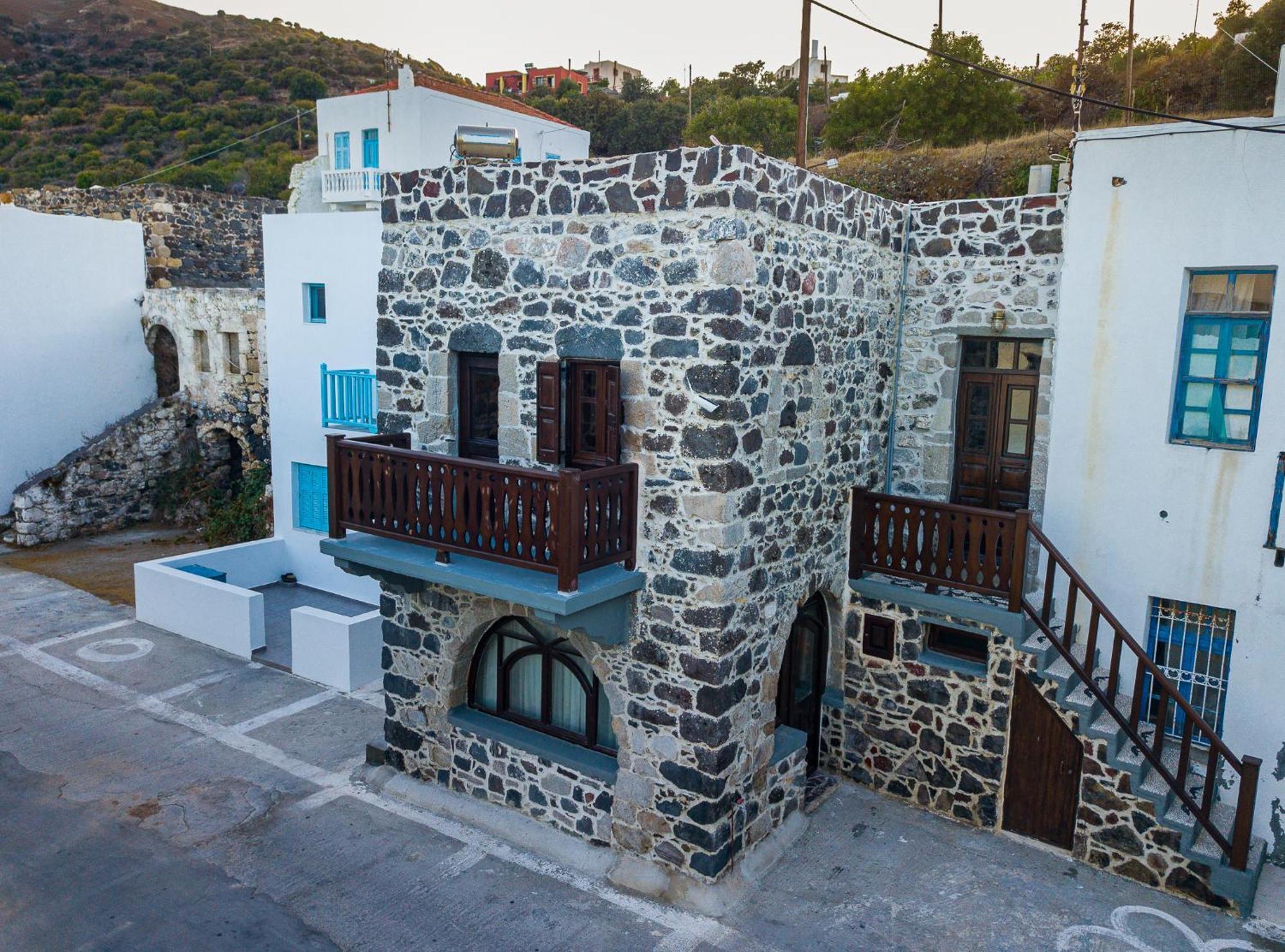 SkálaPlousiadi΄S Stone House公寓 外观 照片