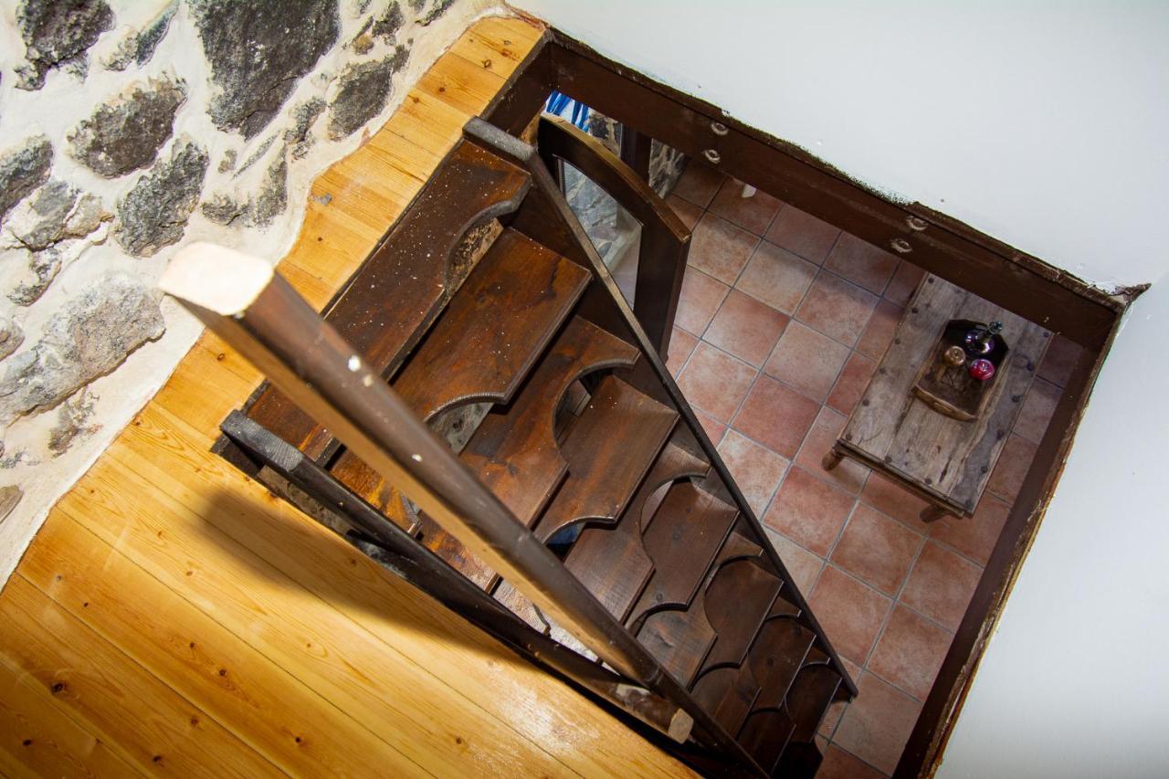 SkálaPlousiadi΄S Stone House公寓 外观 照片