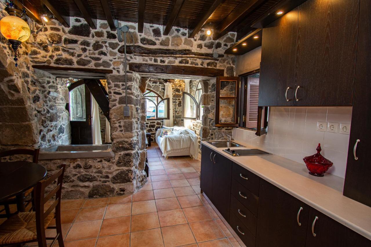 SkálaPlousiadi΄S Stone House公寓 外观 照片
