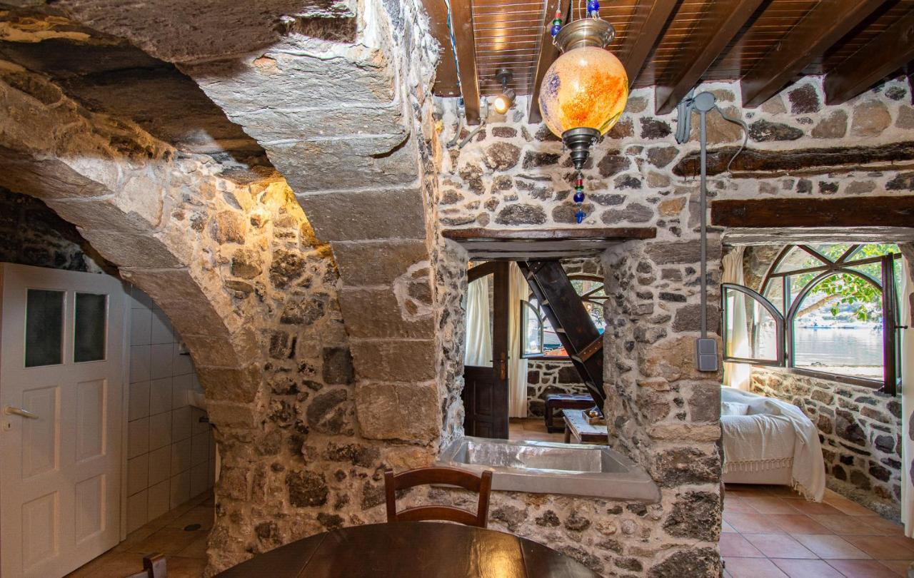 SkálaPlousiadi΄S Stone House公寓 外观 照片