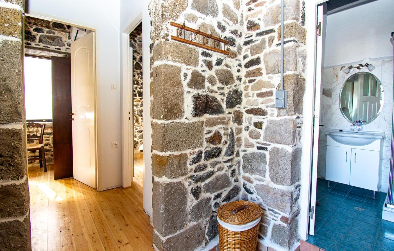 SkálaPlousiadi΄S Stone House公寓 外观 照片