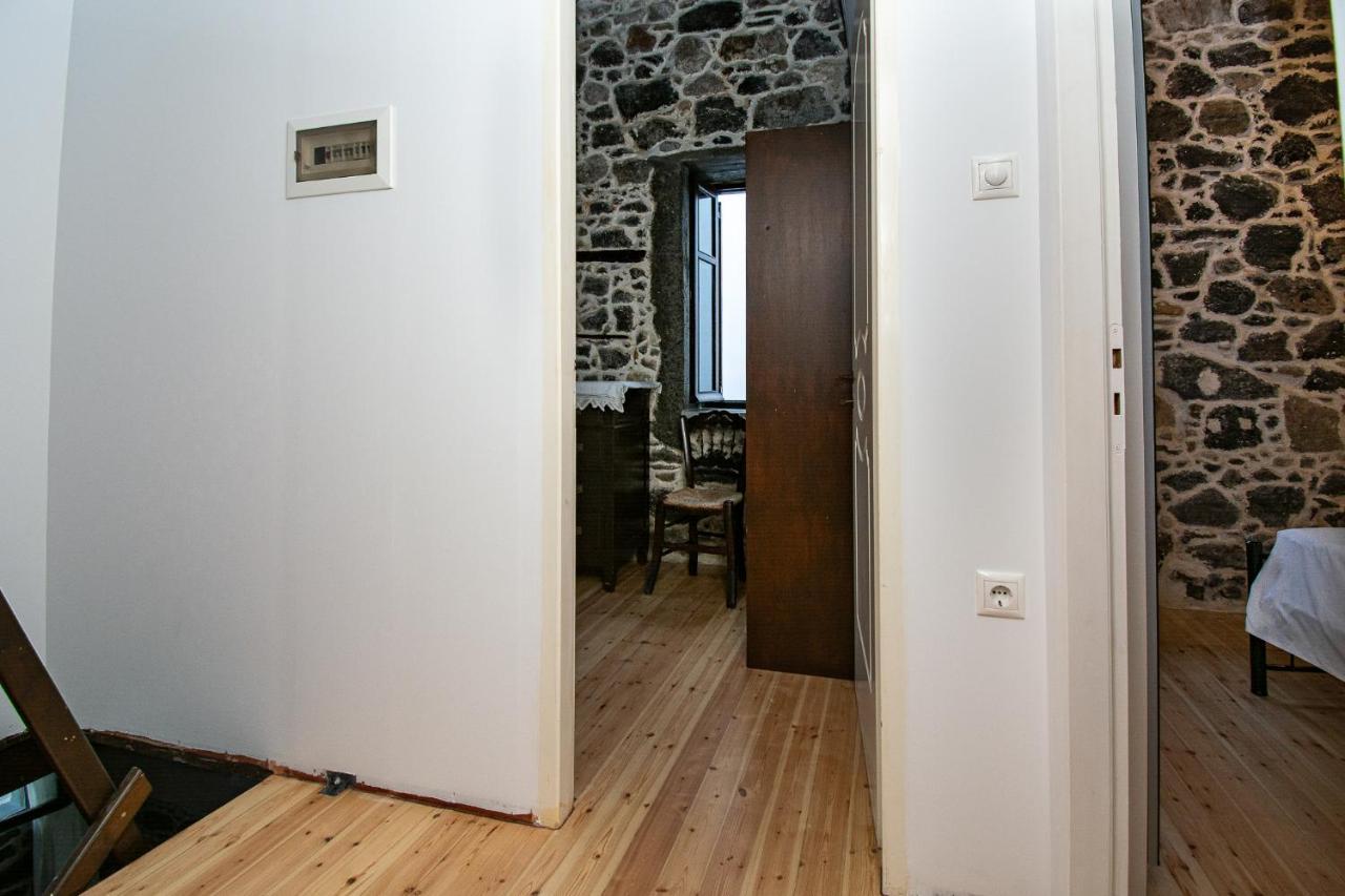 SkálaPlousiadi΄S Stone House公寓 外观 照片